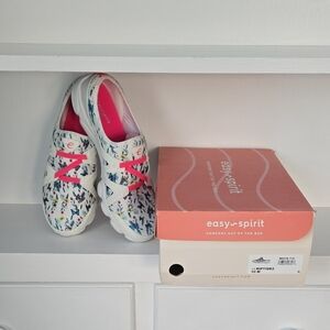 Easy Spirit Multicolor Floral Sneakers with Pink Laces Size 10 Never Worn